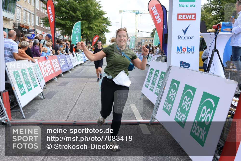 15.09.2024 - PSD Bank Halbmarathon Strokosch-Dieckow http://msf.ph/oto/7083419 15.09.2024 12:26:45 Ziel 2183, 2186, 3086, 3237, 3489 meine-sportfotos.de