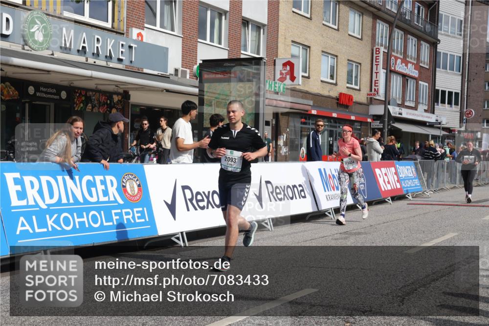 15.09.2024 - PSD Bank Halbmarathon Michael Strokosch http://msf.ph/oto/7083433 15.09.2024 12:29:38 Ziel 2093, 3055, 3091, 3270, 3334, 3385 meine-sportfotos.de