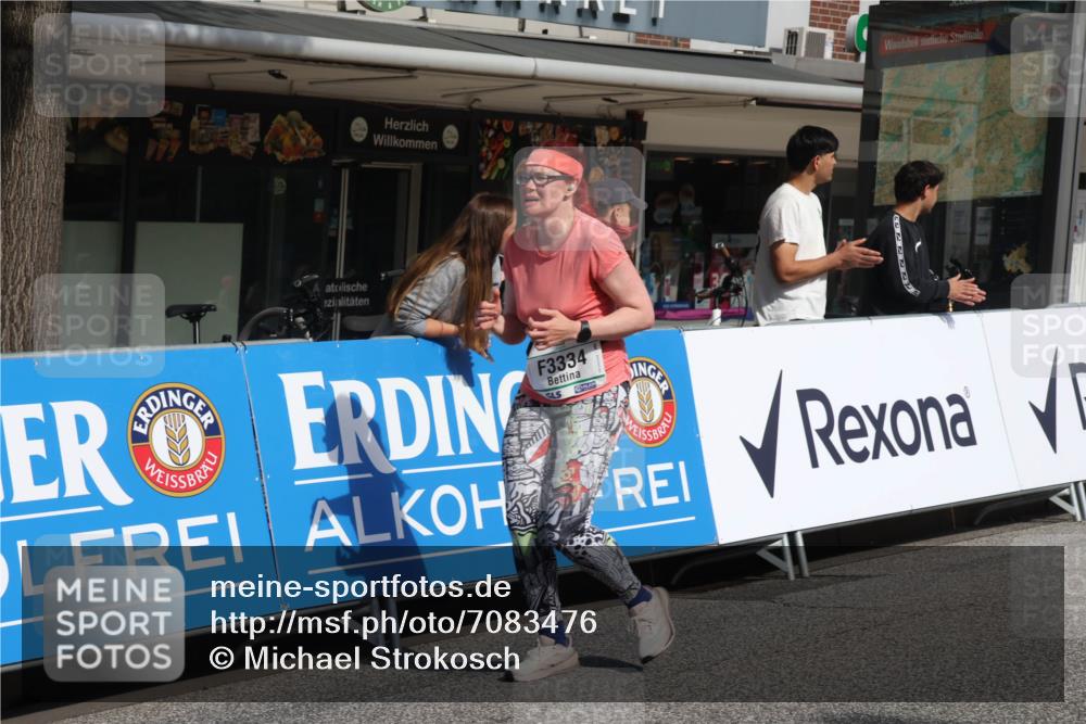 15.09.2024 - PSD Bank Halbmarathon Michael Strokosch http://msf.ph/oto/7083476 15.09.2024 12:29:40 Ziel 2093, 2291, 2454, 3055, 3091, 3270, 3334, 3385 meine-sportfotos.de