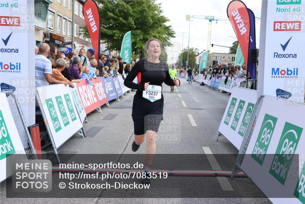 15.09.2024 - PSD Bank Halbmarathon Strokosch-Dieckow http://msf.ph/oto/7083519 15.09.2024 12:26:48 Ziel 2183, 2186, 3237, 3489 meine-sportfotos.de
