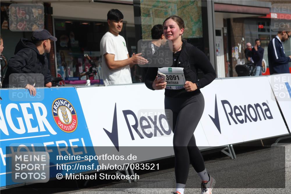 15.09.2024 - PSD Bank Halbmarathon Michael Strokosch http://msf.ph/oto/7083521 15.09.2024 12:29:43 Ziel 2093, 2291, 2454, 3055, 3091, 3270, 3334, 3362, 3385 meine-sportfotos.de