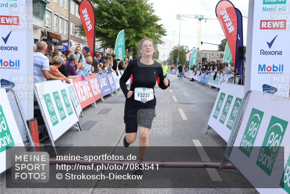 15.09.2024 - PSD Bank Halbmarathon Strokosch-Dieckow http://msf.ph/oto/7083541 15.09.2024 12:26:48 Ziel 2183, 2186, 3237, 3489 meine-sportfotos.de