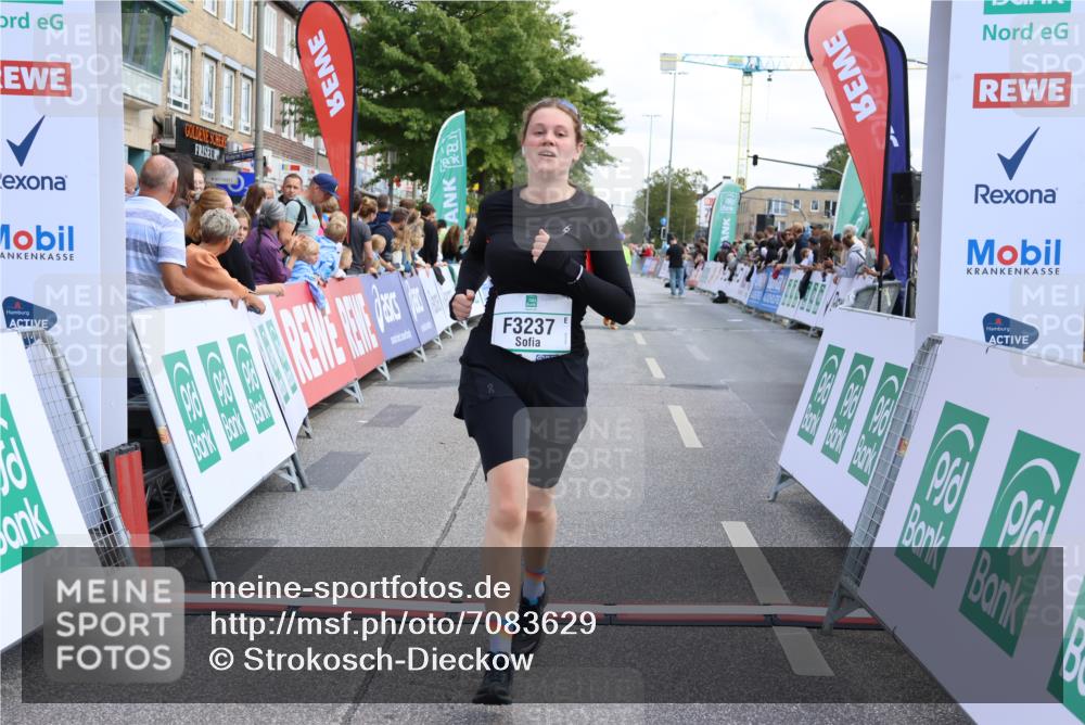 15.09.2024 - PSD Bank Halbmarathon Strokosch-Dieckow http://msf.ph/oto/7083629 15.09.2024 12:26:48 Ziel 2183, 2186, 3237, 3489 meine-sportfotos.de