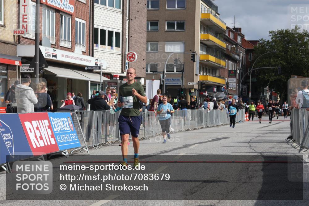 15.09.2024 - PSD Bank Halbmarathon Michael Strokosch http://msf.ph/oto/7083679 15.09.2024 12:29:54 Ziel 1390, 2291, 2454, 2889, 3270, 3349, 3362 meine-sportfotos.de