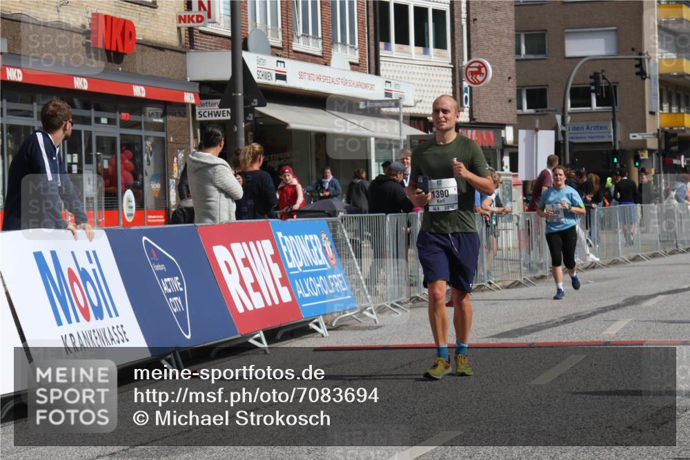 15.09.2024 - PSD Bank Halbmarathon Michael Strokosch http://msf.ph/oto/7083694 15.09.2024 12:29:55 Ziel 1390, 2291, 2454, 2889, 3270, 3349, 3362 meine-sportfotos.de