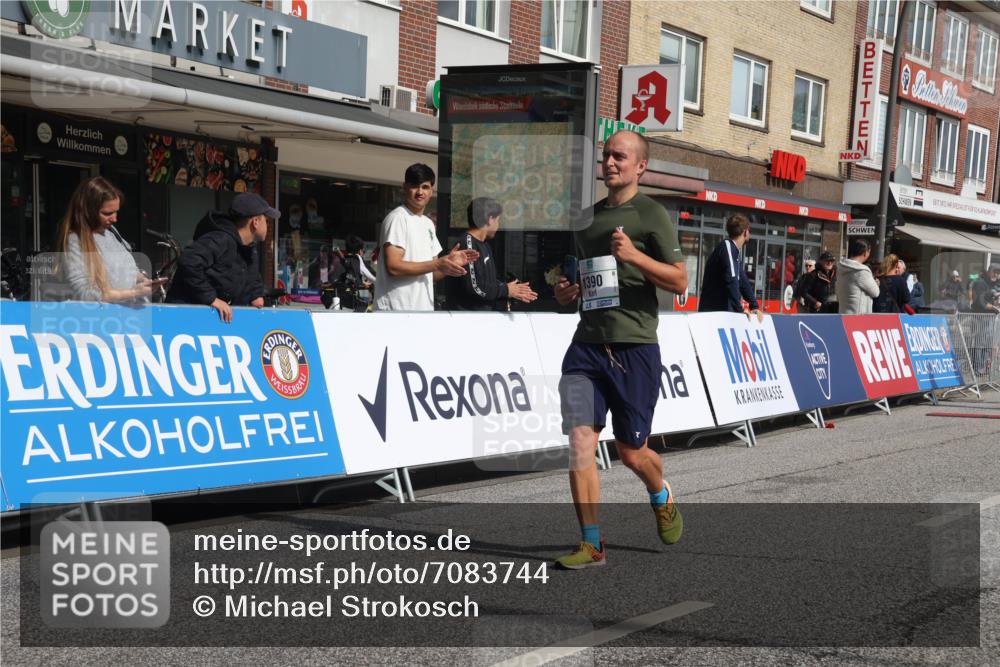 15.09.2024 - PSD Bank Halbmarathon Michael Strokosch http://msf.ph/oto/7083744 15.09.2024 12:29:58 Ziel 1390, 2291, 2454, 2889, 3270, 3349, 3362 meine-sportfotos.de