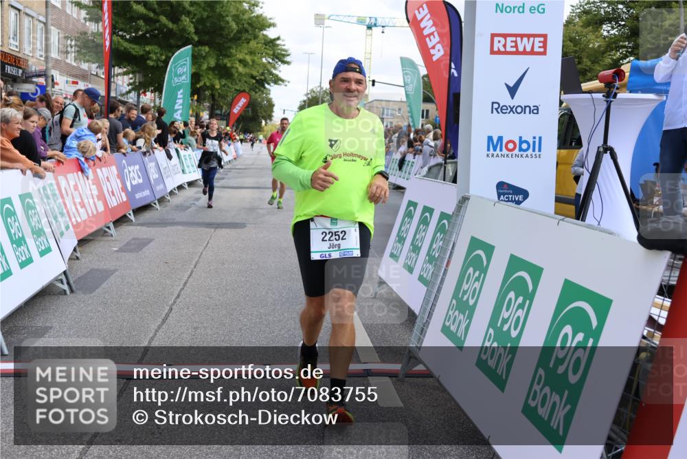 15.09.2024 - PSD Bank Halbmarathon Strokosch-Dieckow http://msf.ph/oto/7083755 15.09.2024 12:26:57 Ziel 2009, 2252, 3128, 3237, 3374, 3489 meine-sportfotos.de