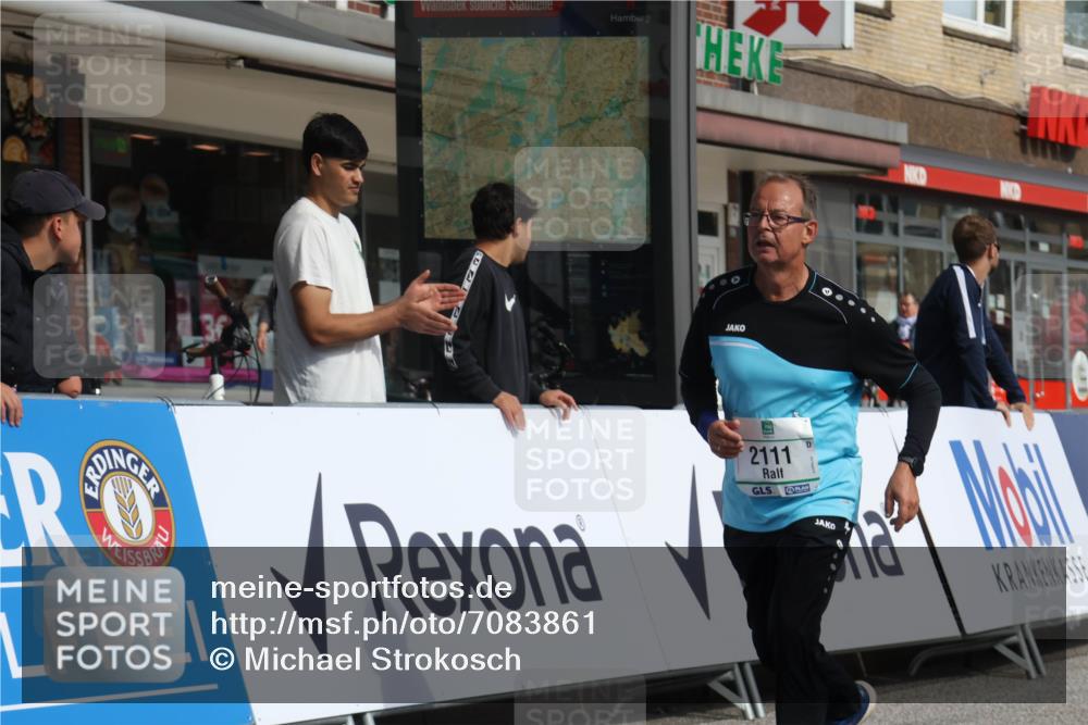 15.09.2024 - PSD Bank Halbmarathon Michael Strokosch http://msf.ph/oto/7083861 15.09.2024 12:30:12 Ziel 2111, 2299, 2889, 3276, 3349 meine-sportfotos.de