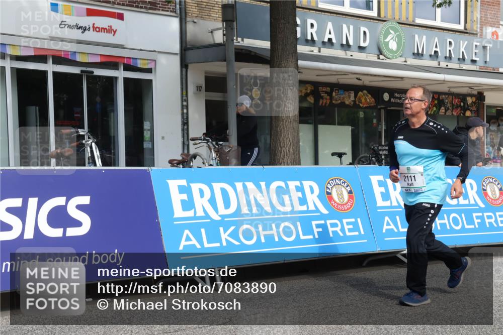15.09.2024 - PSD Bank Halbmarathon Michael Strokosch http://msf.ph/oto/7083890 15.09.2024 12:30:14 Ziel 2111, 2251, 2299, 3206, 3261, 3276 meine-sportfotos.de