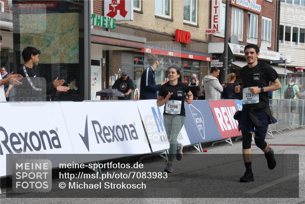 15.09.2024 - PSD Bank Halbmarathon Michael Strokosch http://msf.ph/oto/7083983 15.09.2024 12:30:22 Ziel 2111, 2251, 2299, 2447, 3206, 3261, 3276, 3346 meine-sportfotos.de
