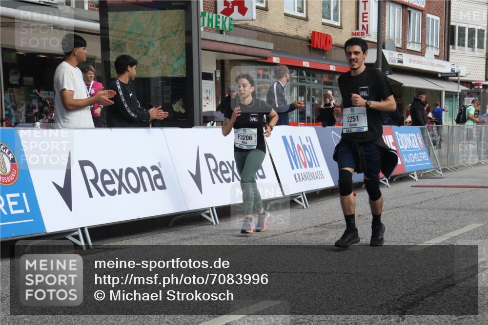15.09.2024 - PSD Bank Halbmarathon Michael Strokosch http://msf.ph/oto/7083996 15.09.2024 12:30:23 Ziel 2251, 2299, 2447, 3206, 3261, 3276, 3346 meine-sportfotos.de