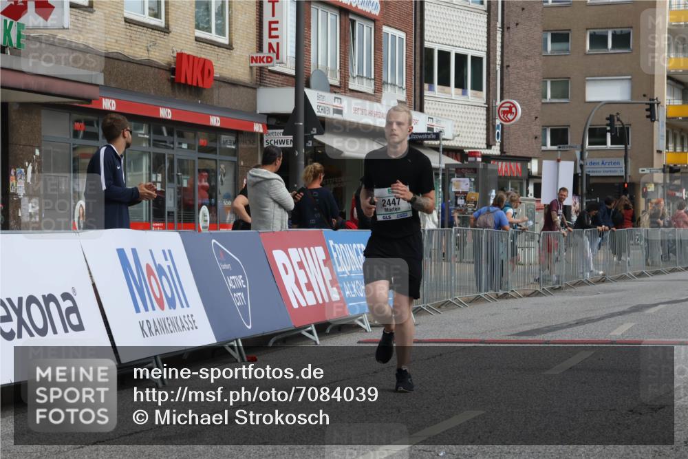 15.09.2024 - PSD Bank Halbmarathon Michael Strokosch http://msf.ph/oto/7084039 15.09.2024 12:30:26 Ziel 2251, 2299, 2447, 3206, 3261, 3276, 3346 meine-sportfotos.de