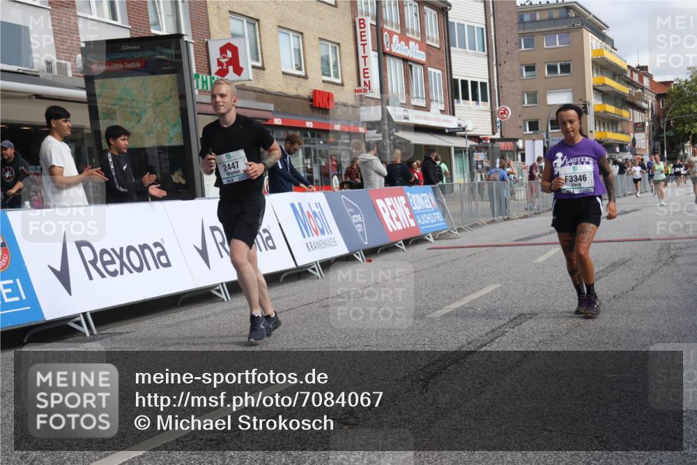 15.09.2024 - PSD Bank Halbmarathon Michael Strokosch http://msf.ph/oto/7084067 15.09.2024 12:30:28 Ziel 2251, 2447, 3206, 3261, 3346 meine-sportfotos.de