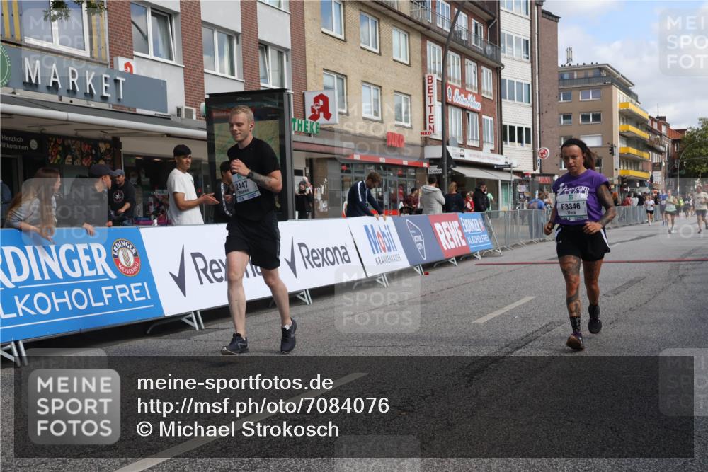 15.09.2024 - PSD Bank Halbmarathon Michael Strokosch http://msf.ph/oto/7084076 15.09.2024 12:30:28 Ziel 2251, 2447, 3206, 3261, 3346 meine-sportfotos.de