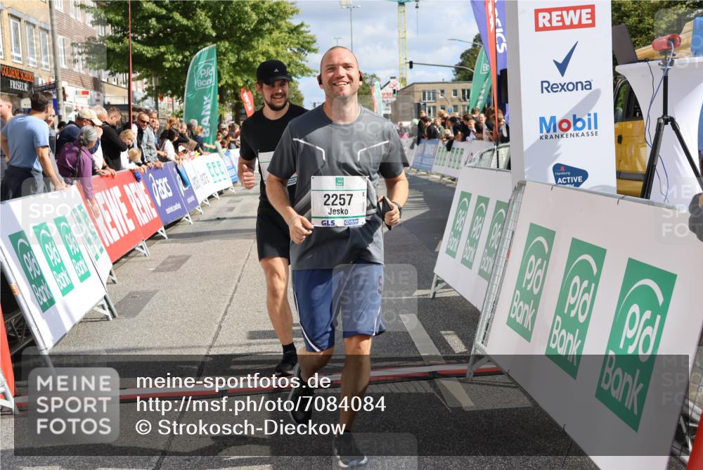 15.09.2024 - PSD Bank Halbmarathon Strokosch-Dieckow http://msf.ph/oto/7084084 15.09.2024 12:36:00 Ziel 1504, 1895, 2257, 2286, 3071 meine-sportfotos.de