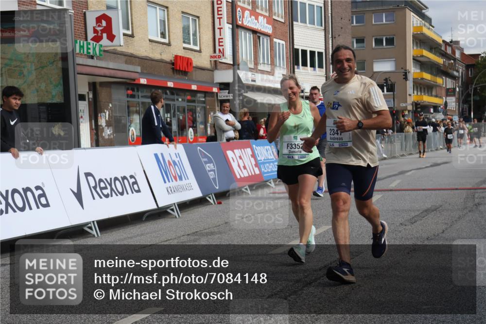 15.09.2024 - PSD Bank Halbmarathon Michael Strokosch http://msf.ph/oto/7084148 15.09.2024 12:30:40 Ziel 2152, 2347, 3134, 3352 meine-sportfotos.de