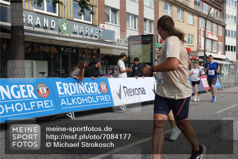 15.09.2024 - PSD Bank Halbmarathon Michael Strokosch http://msf.ph/oto/7084177 15.09.2024 12:30:41 Ziel 2152, 2347, 3134, 3352 meine-sportfotos.de
