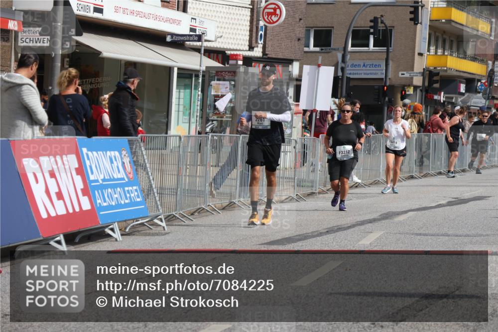 15.09.2024 - PSD Bank Halbmarathon Michael Strokosch http://msf.ph/oto/7084225 15.09.2024 12:30:47 Ziel 2152, 2261, 2347, 3134, 3312, 3352 meine-sportfotos.de
