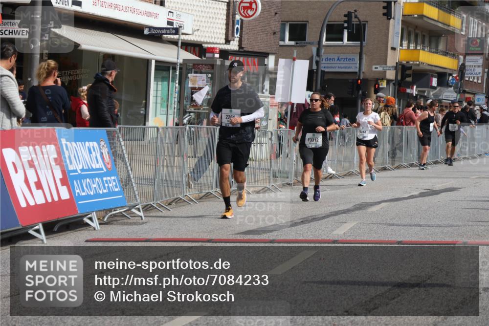 15.09.2024 - PSD Bank Halbmarathon Michael Strokosch http://msf.ph/oto/7084233 15.09.2024 12:30:47 Ziel 2152, 2261, 2347, 3134, 3312, 3352 meine-sportfotos.de