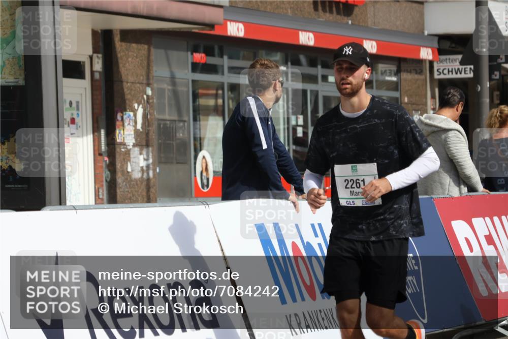 15.09.2024 - PSD Bank Halbmarathon Michael Strokosch http://msf.ph/oto/7084242 15.09.2024 12:30:51 Ziel 2152, 2261, 3134, 3211, 3279, 3312, 3414 meine-sportfotos.de