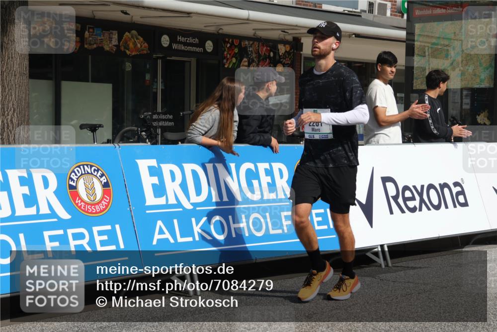 15.09.2024 - PSD Bank Halbmarathon Michael Strokosch http://msf.ph/oto/7084279 15.09.2024 12:30:53 Ziel 2152, 2259, 2261, 3134, 3211, 3279, 3312, 3414, 3542 meine-sportfotos.de