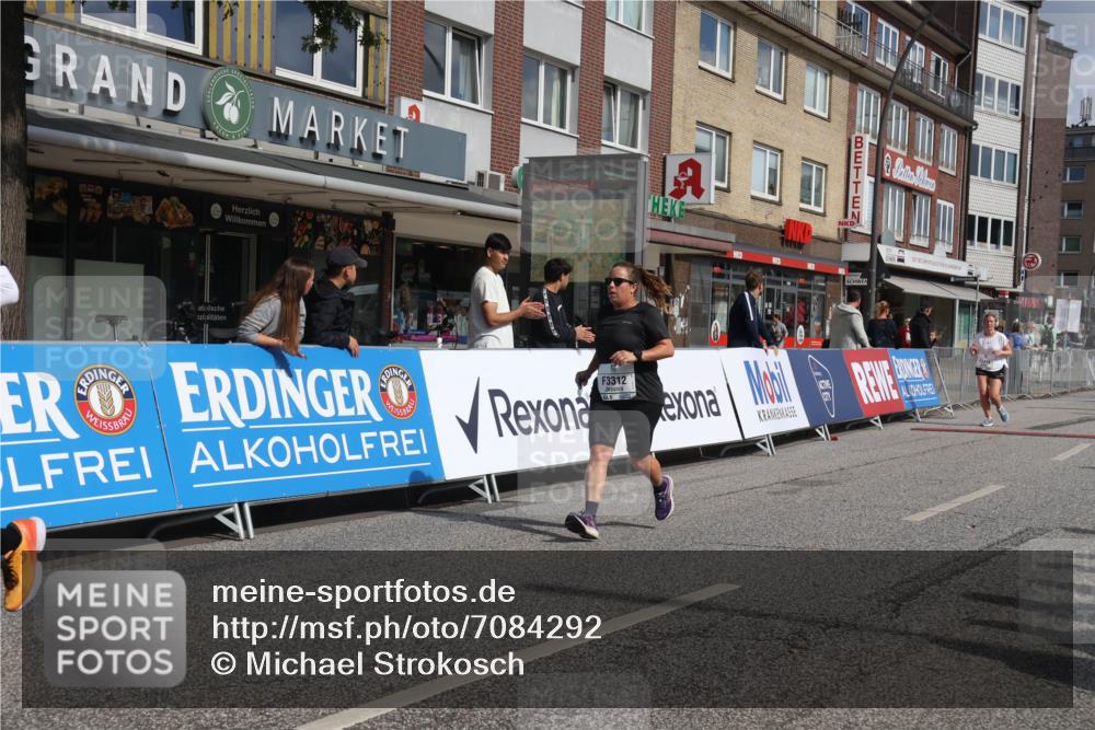 15.09.2024 - PSD Bank Halbmarathon Michael Strokosch http://msf.ph/oto/7084292 15.09.2024 12:30:54 Ziel 2259, 2261, 3211, 3279, 3312, 3414, 3416, 3542 meine-sportfotos.de