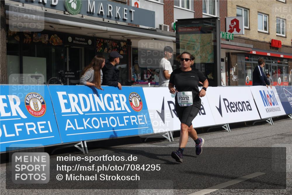 15.09.2024 - PSD Bank Halbmarathon Michael Strokosch http://msf.ph/oto/7084295 15.09.2024 12:30:55 Ziel 2259, 2261, 3211, 3279, 3312, 3414, 3416, 3542 meine-sportfotos.de