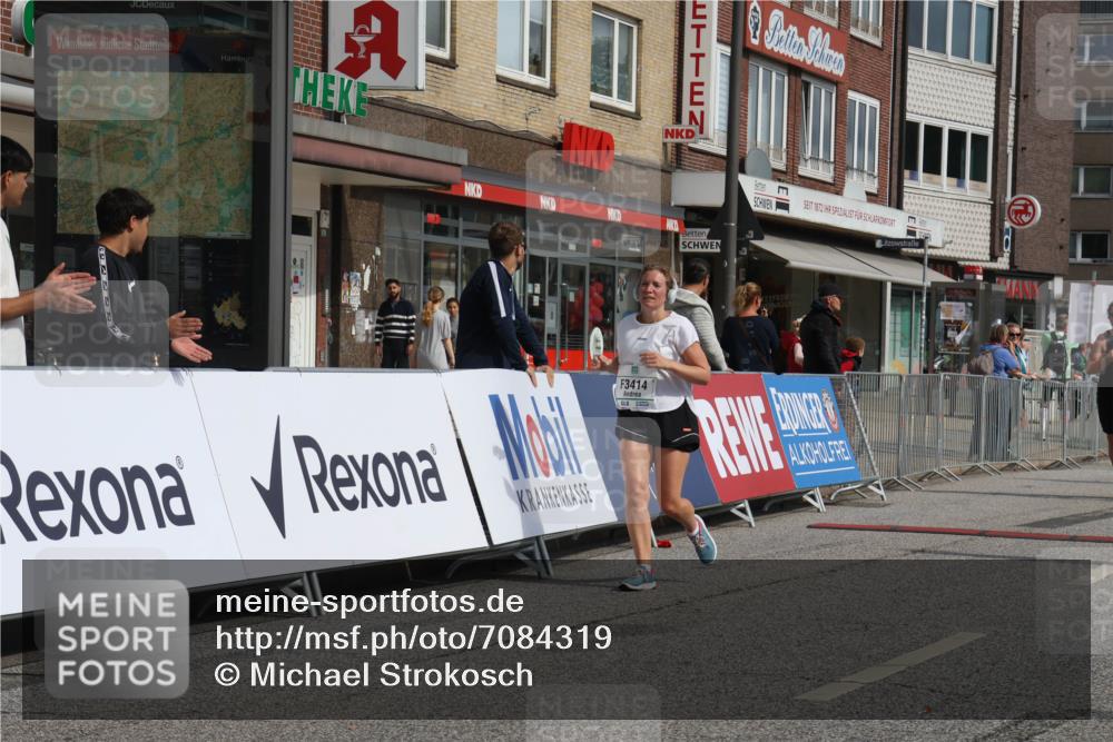 15.09.2024 - PSD Bank Halbmarathon Michael Strokosch http://msf.ph/oto/7084319 15.09.2024 12:30:57 Ziel 2259, 2261, 2858, 3211, 3279, 3312, 3414, 3416, 3542 meine-sportfotos.de