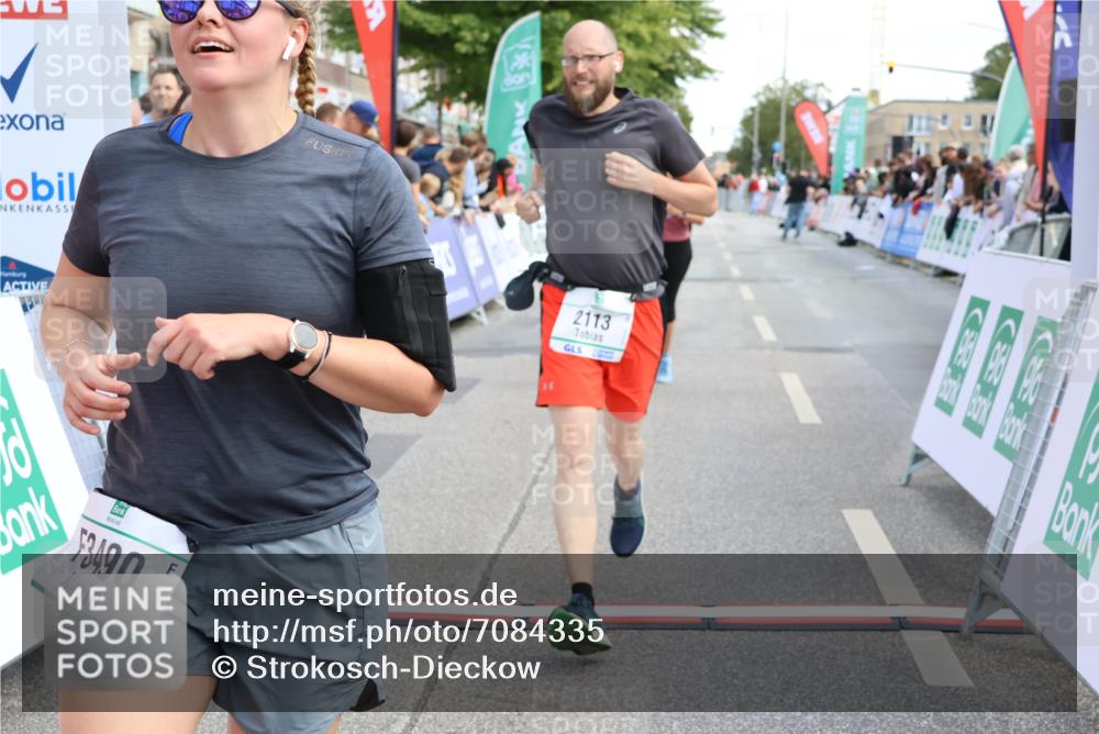 15.09.2024 - PSD Bank Halbmarathon Strokosch-Dieckow http://msf.ph/oto/7084335 15.09.2024 12:27:17 Ziel 2113, 3249, 3490 meine-sportfotos.de