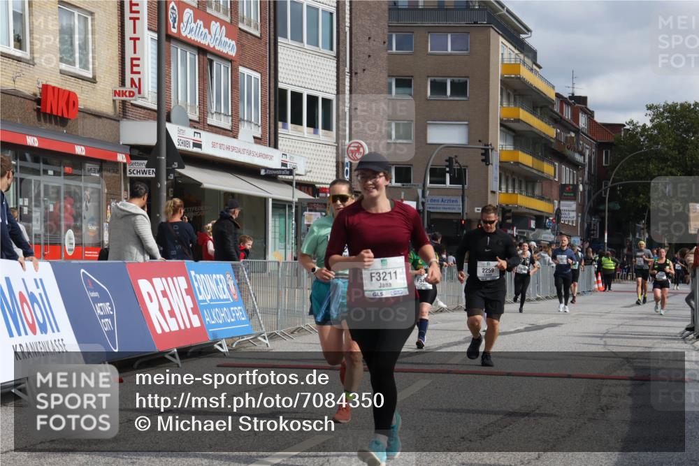 15.09.2024 - PSD Bank Halbmarathon Michael Strokosch http://msf.ph/oto/7084350 15.09.2024 12:30:59 Ziel 2259, 2261, 2858, 3211, 3279, 3312, 3414, 3416, 3542 meine-sportfotos.de