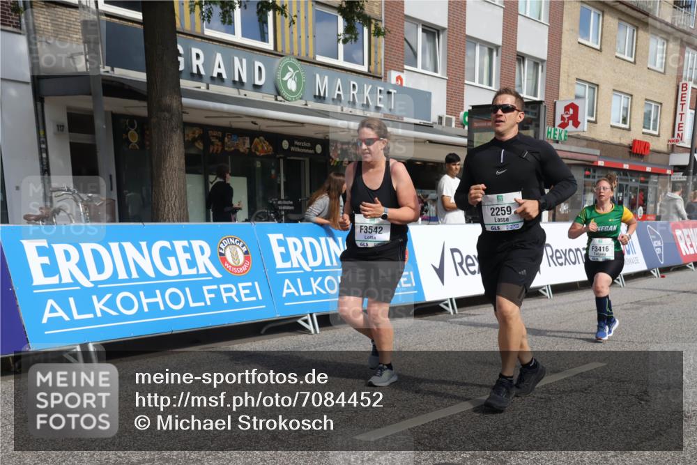 15.09.2024 - PSD Bank Halbmarathon Michael Strokosch http://msf.ph/oto/7084452 15.09.2024 12:31:05 Ziel 1948, 1961, 2259, 2858, 3089, 3211, 3279, 3414, 3416, 3486, 3542 meine-sportfotos.de