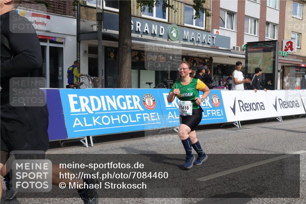 15.09.2024 - PSD Bank Halbmarathon Michael Strokosch http://msf.ph/oto/7084460 15.09.2024 12:31:06 Ziel 1948, 1961, 2259, 2858, 3089, 3211, 3279, 3414, 3416, 3486, 3542 meine-sportfotos.de