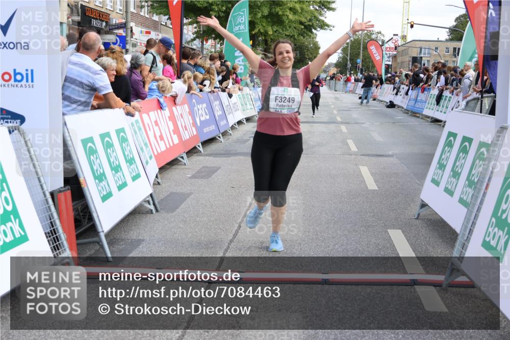 15.09.2024 - PSD Bank Halbmarathon Strokosch-Dieckow http://msf.ph/oto/7084463 15.09.2024 12:27:19 Ziel 2113, 3249, 3490 meine-sportfotos.de