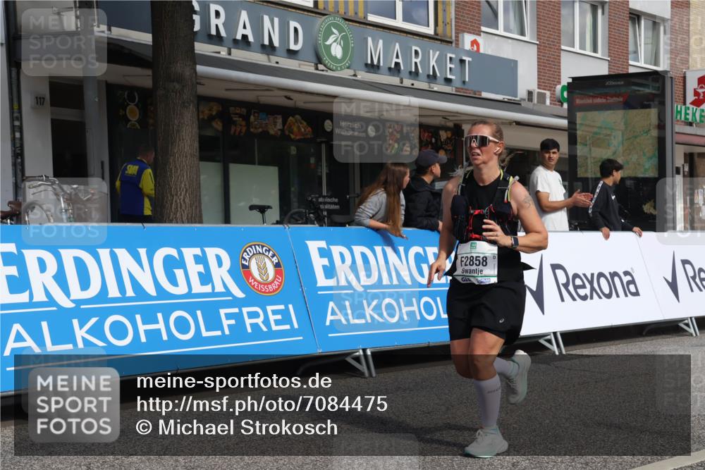 15.09.2024 - PSD Bank Halbmarathon Michael Strokosch http://msf.ph/oto/7084475 15.09.2024 12:31:07 Ziel 1948, 1961, 2259, 2858, 3089, 3211, 3279, 3414, 3416, 3486, 3542 meine-sportfotos.de