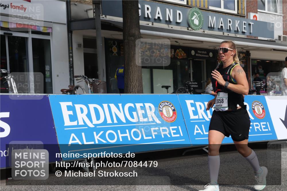 15.09.2024 - PSD Bank Halbmarathon Michael Strokosch http://msf.ph/oto/7084479 15.09.2024 12:31:08 Ziel 1948, 1961, 2259, 2858, 3089, 3211, 3279, 3414, 3416, 3486, 3542 meine-sportfotos.de