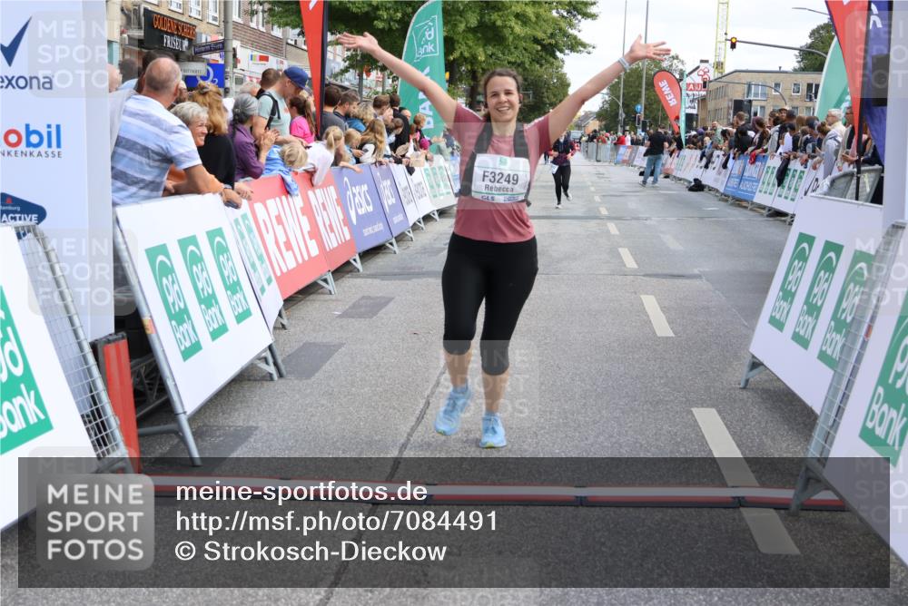 15.09.2024 - PSD Bank Halbmarathon Strokosch-Dieckow http://msf.ph/oto/7084491 15.09.2024 12:27:19 Ziel 2113, 3249, 3490 meine-sportfotos.de
