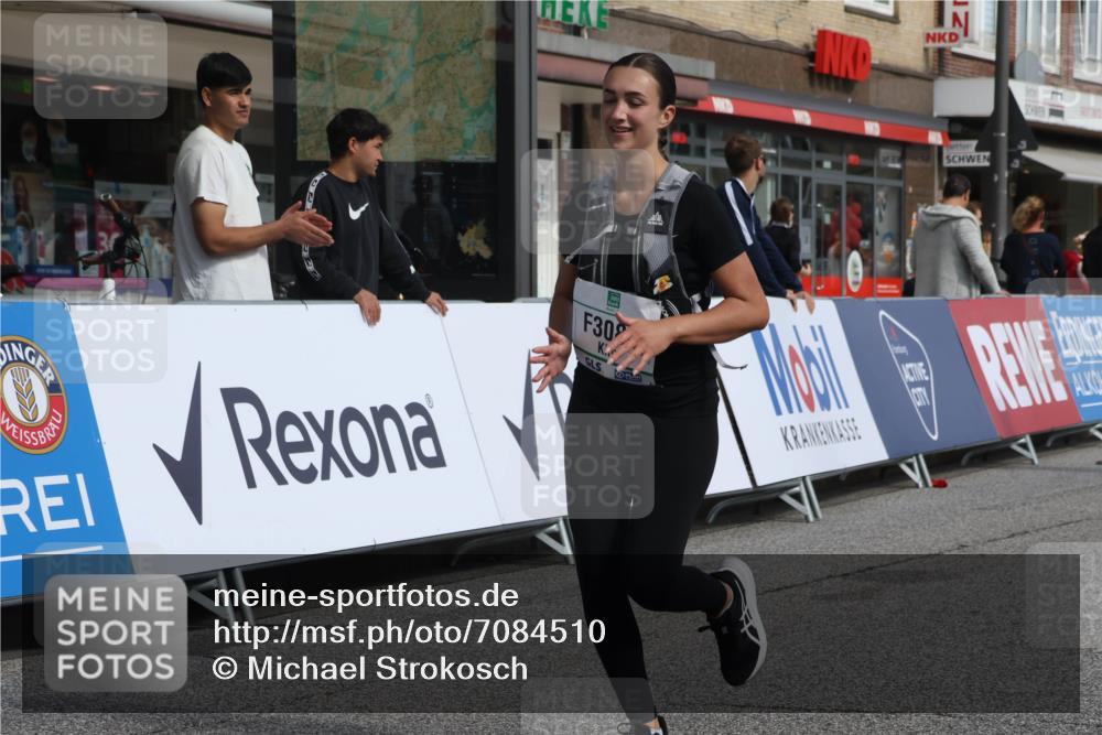 15.09.2024 - PSD Bank Halbmarathon Michael Strokosch http://msf.ph/oto/7084510 15.09.2024 12:31:11 Ziel 1948, 1961, 2259, 2858, 3089, 3279, 3309, 3416, 3486, 3542 meine-sportfotos.de