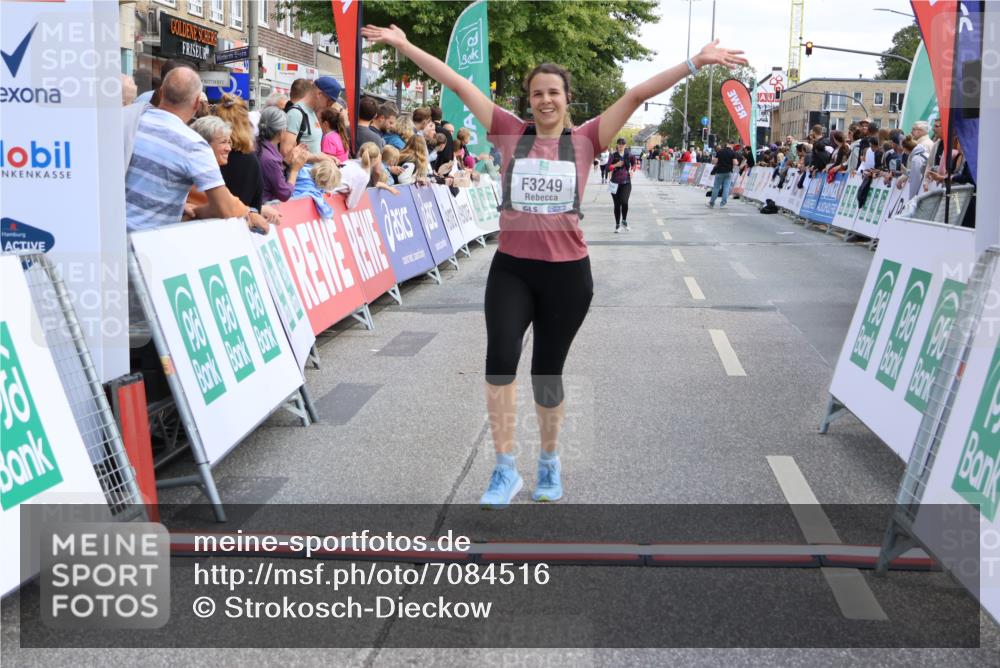 15.09.2024 - PSD Bank Halbmarathon Strokosch-Dieckow http://msf.ph/oto/7084516 15.09.2024 12:27:19 Ziel 2113, 3249, 3490 meine-sportfotos.de
