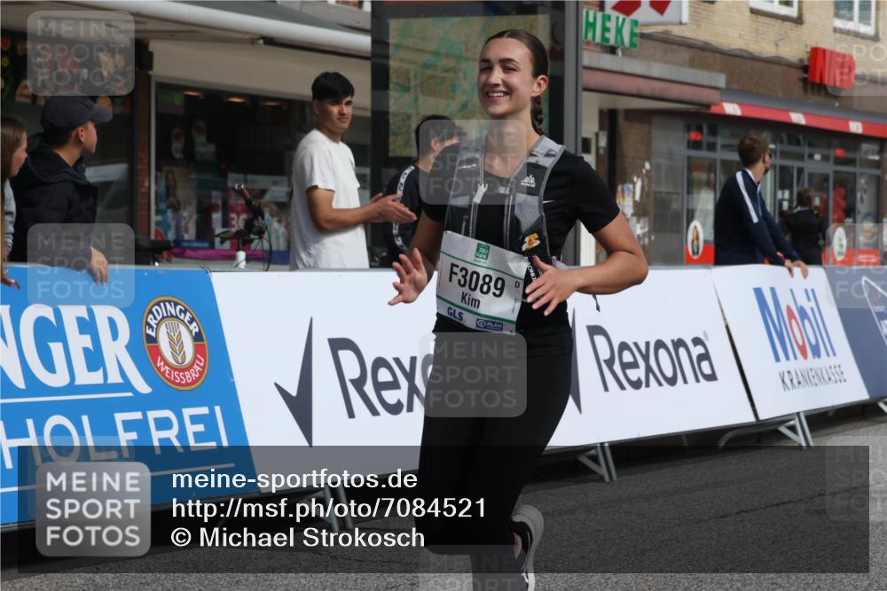 15.09.2024 - PSD Bank Halbmarathon Michael Strokosch http://msf.ph/oto/7084521 15.09.2024 12:31:11 Ziel 1948, 1961, 2259, 2858, 3089, 3279, 3309, 3416, 3486, 3542 meine-sportfotos.de