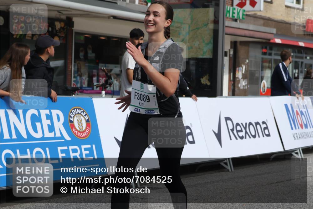 15.09.2024 - PSD Bank Halbmarathon Michael Strokosch http://msf.ph/oto/7084525 15.09.2024 12:31:11 Ziel 1948, 1961, 2259, 2858, 3089, 3279, 3309, 3416, 3486, 3542 meine-sportfotos.de