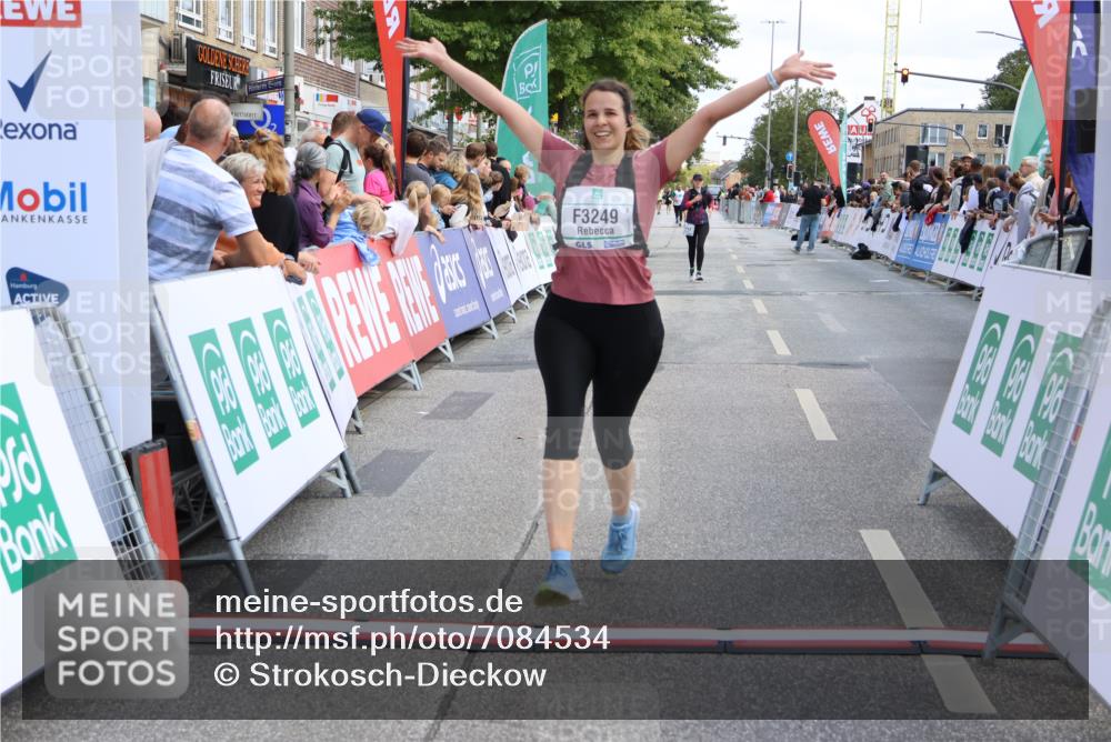15.09.2024 - PSD Bank Halbmarathon Strokosch-Dieckow http://msf.ph/oto/7084534 15.09.2024 12:27:19 Ziel 2113, 3249, 3490 meine-sportfotos.de