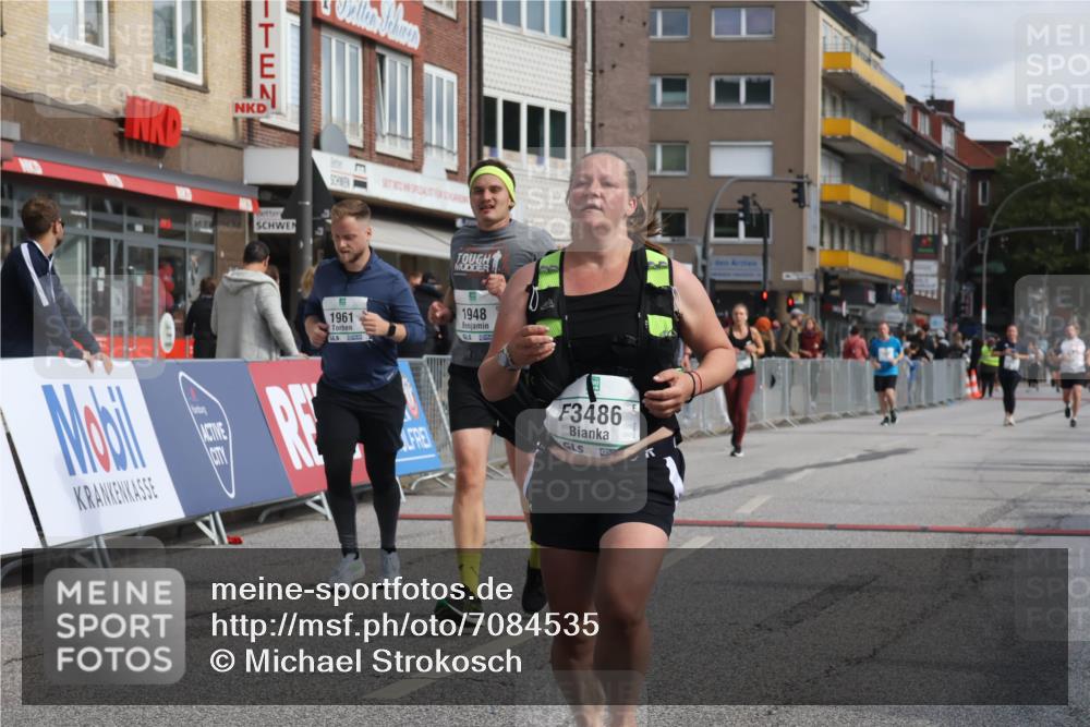 15.09.2024 - PSD Bank Halbmarathon Michael Strokosch http://msf.ph/oto/7084535 15.09.2024 12:31:12 Ziel 1948, 1961, 2259, 2858, 3089, 3309, 3416, 3486, 3542 meine-sportfotos.de