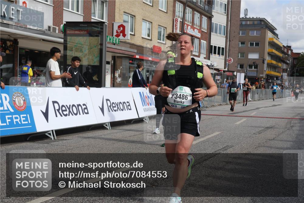 15.09.2024 - PSD Bank Halbmarathon Michael Strokosch http://msf.ph/oto/7084553 15.09.2024 12:31:13 Ziel 1948, 1961, 2259, 2858, 3089, 3309, 3416, 3486, 3542 meine-sportfotos.de