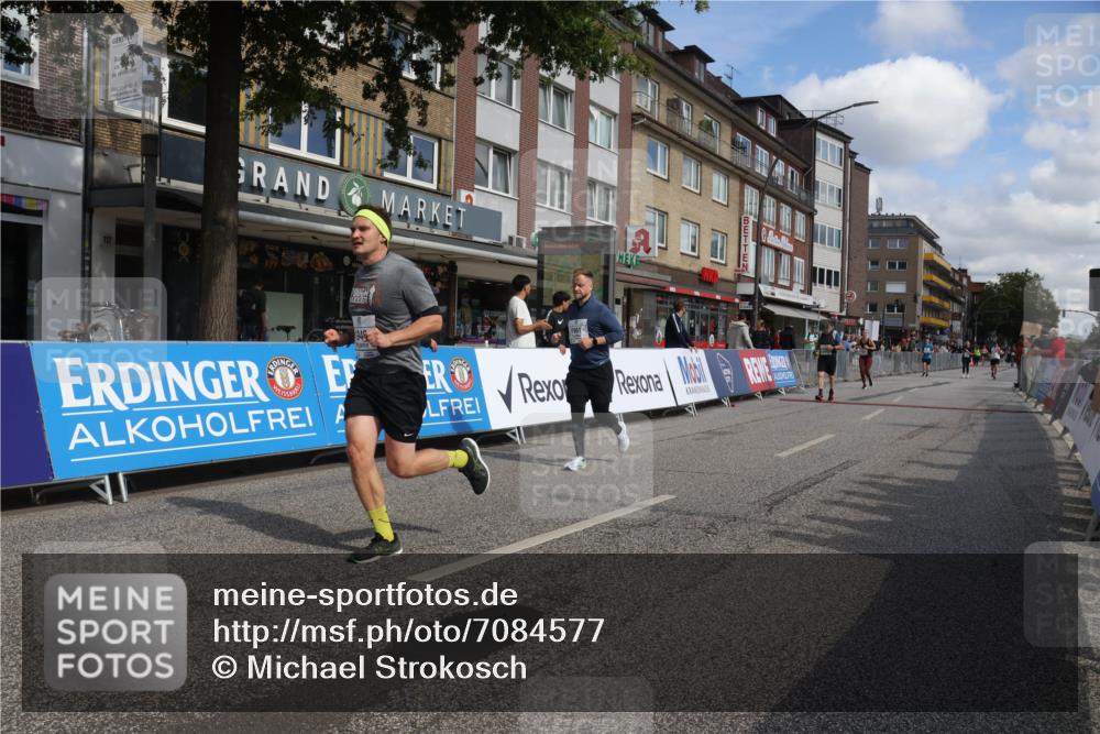 15.09.2024 - PSD Bank Halbmarathon Michael Strokosch http://msf.ph/oto/7084577 15.09.2024 12:31:15 Ziel 1948, 1961, 2858, 3089, 3309, 3486 meine-sportfotos.de