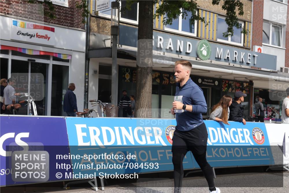 15.09.2024 - PSD Bank Halbmarathon Michael Strokosch http://msf.ph/oto/7084593 15.09.2024 12:31:16 Ziel 1948, 1961, 2858, 3089, 3309, 3486 meine-sportfotos.de