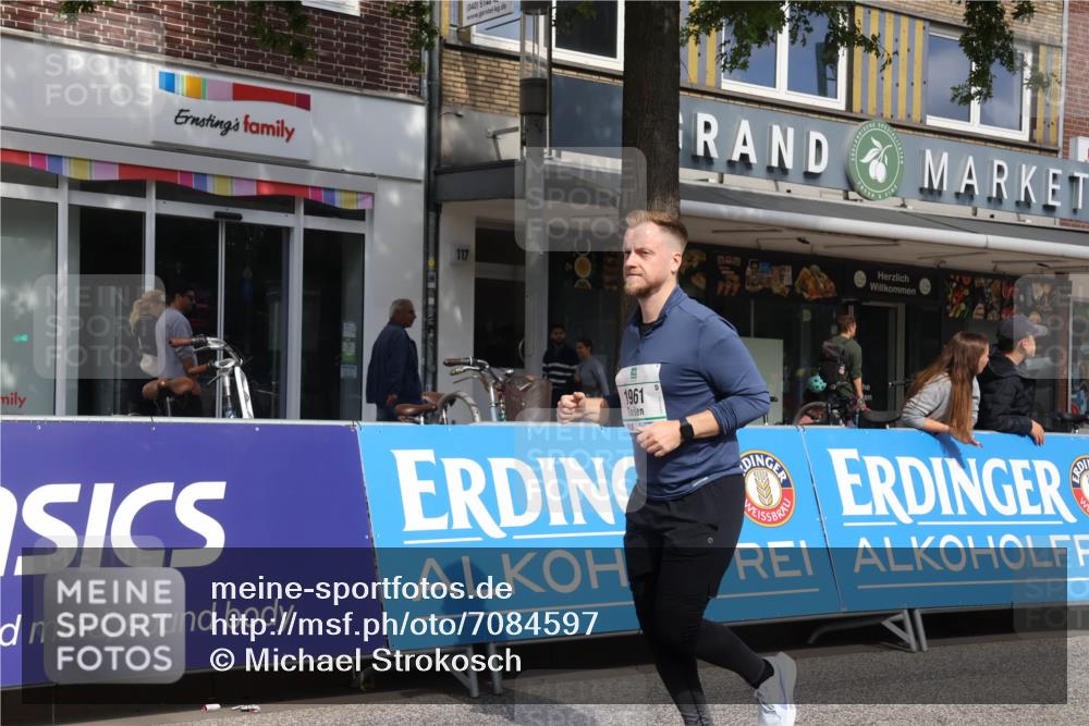 15.09.2024 - PSD Bank Halbmarathon Michael Strokosch http://msf.ph/oto/7084597 15.09.2024 12:31:16 Ziel 1948, 1961, 2858, 3089, 3309, 3486 meine-sportfotos.de