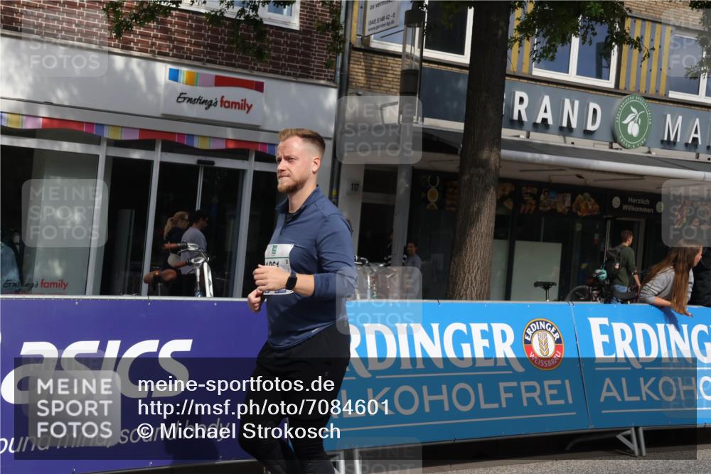 15.09.2024 - PSD Bank Halbmarathon Michael Strokosch http://msf.ph/oto/7084601 15.09.2024 12:31:17 Ziel 1948, 1961, 2858, 3089, 3309, 3486 meine-sportfotos.de