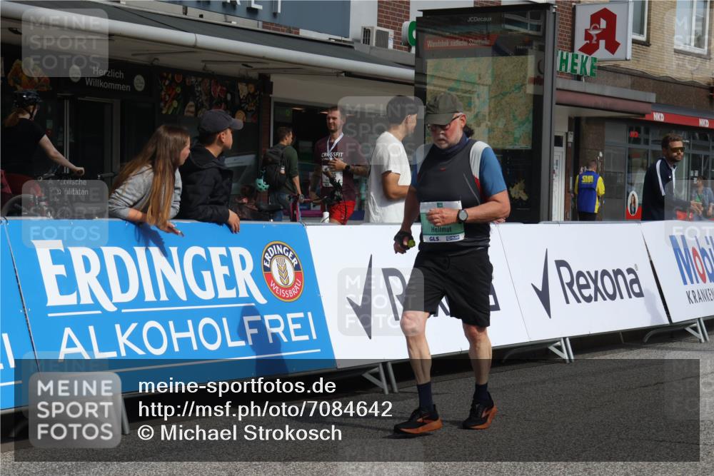 15.09.2024 - PSD Bank Halbmarathon Michael Strokosch http://msf.ph/oto/7084642 15.09.2024 12:31:20 Ziel 1866, 1948, 1961, 2068, 2887, 3089, 3309, 3486 meine-sportfotos.de