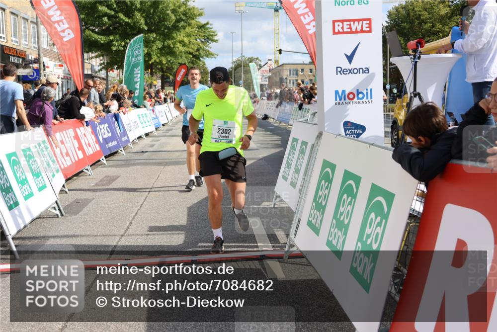 15.09.2024 - PSD Bank Halbmarathon Strokosch-Dieckow http://msf.ph/oto/7084682 15.09.2024 12:36:31 Ziel 2302, 2380 meine-sportfotos.de