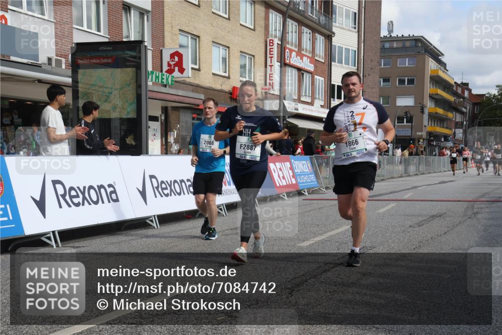 15.09.2024 - PSD Bank Halbmarathon Michael Strokosch http://msf.ph/oto/7084742 15.09.2024 12:31:28 Ziel 1866, 2068, 2887, 3309 meine-sportfotos.de